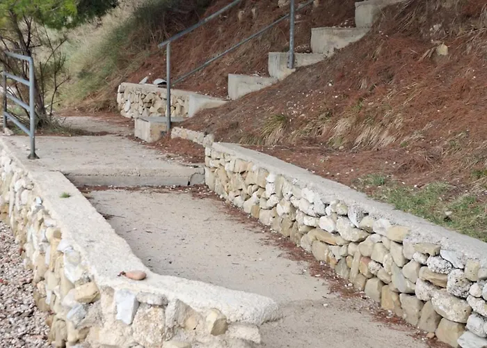 Simeone アパート